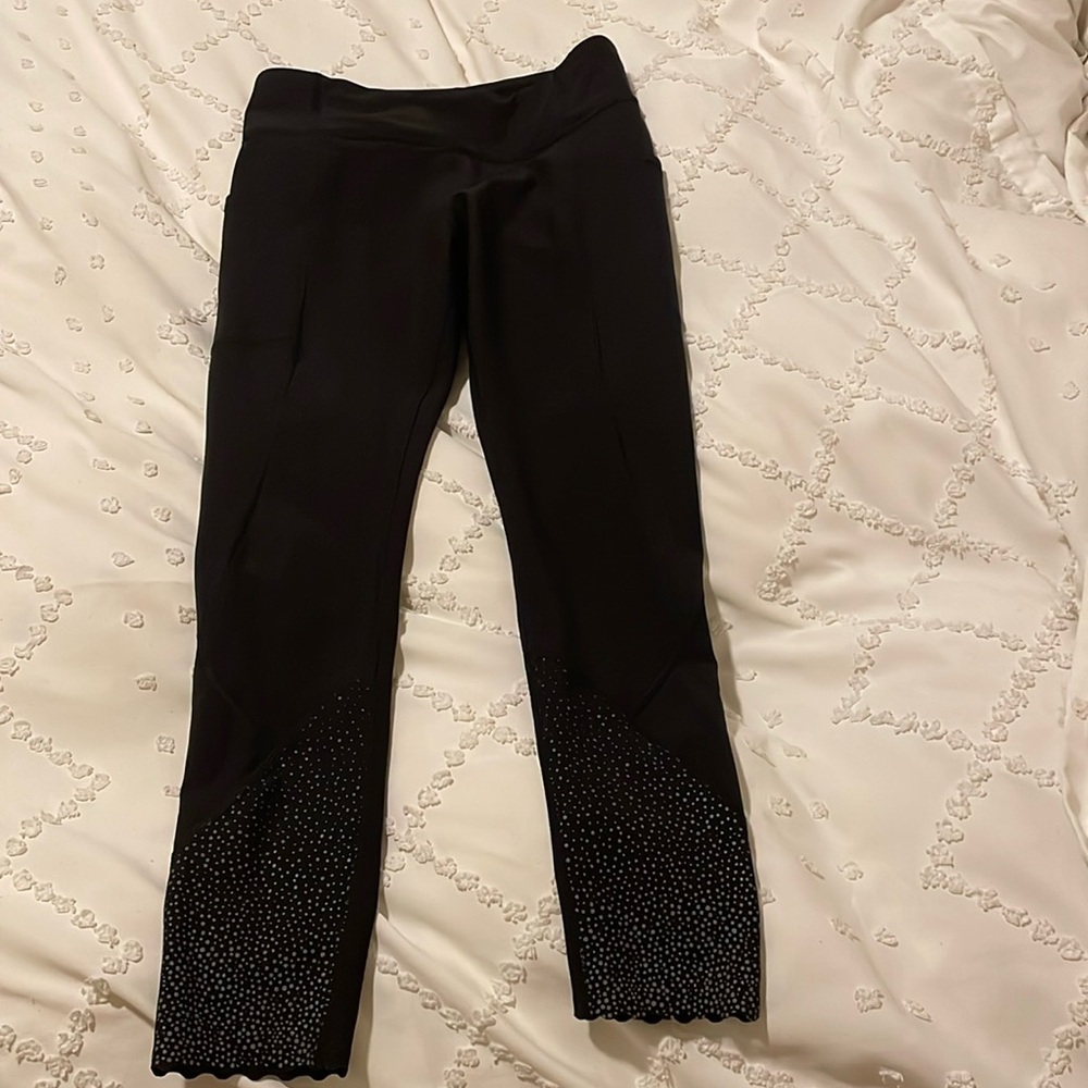 Lululemon pants: “ Tight stuff high rise “